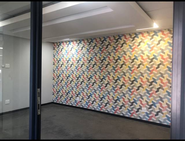 100M² OFFICE TO LET IN HYDE PARK